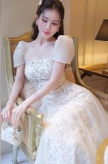 VGU0735 - ĐẦM REN CỔ VUÔNG CAO CẤP