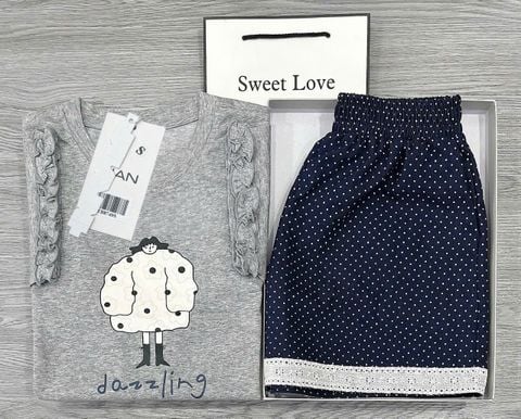 TB8749 Set áo thun viền bèo Xám, Quần short chấm bi