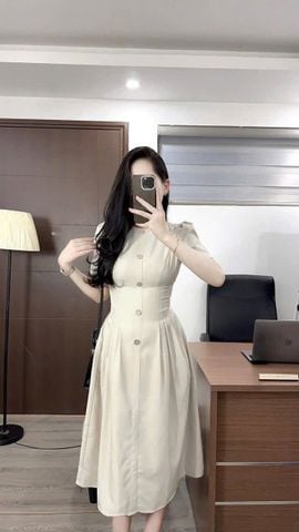 TQ4431 - ĐẦM CỔ TRÒN PHỐI NÚT