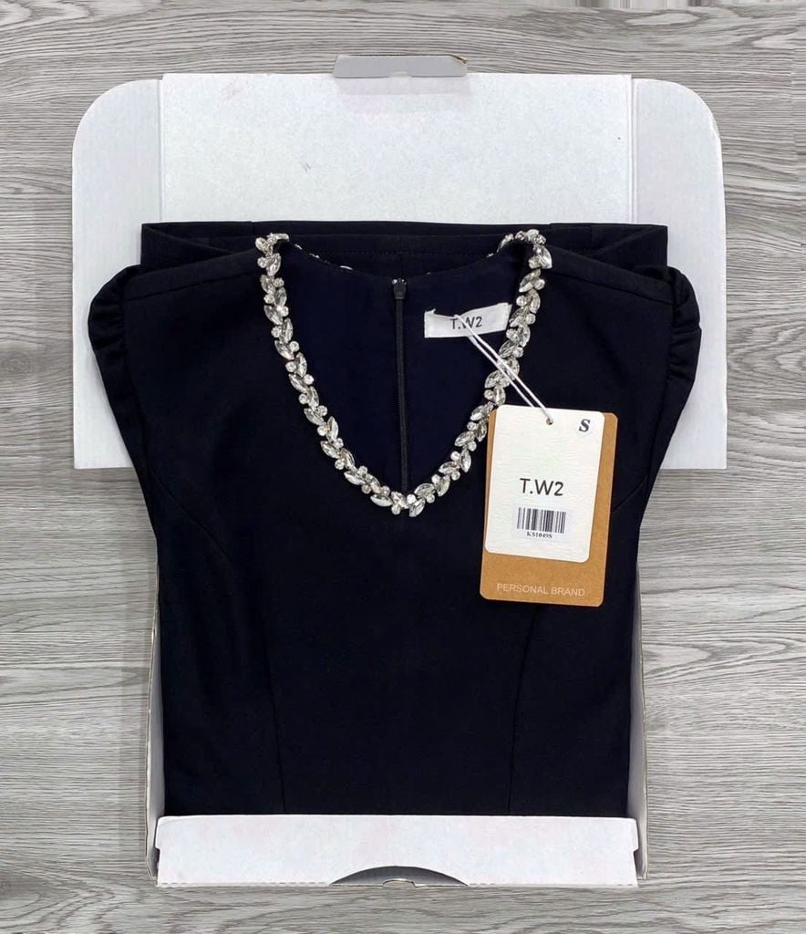 KS1049 - ĐẦM NGẮN ĐÍNH ĐÁ VIỀN CỔ