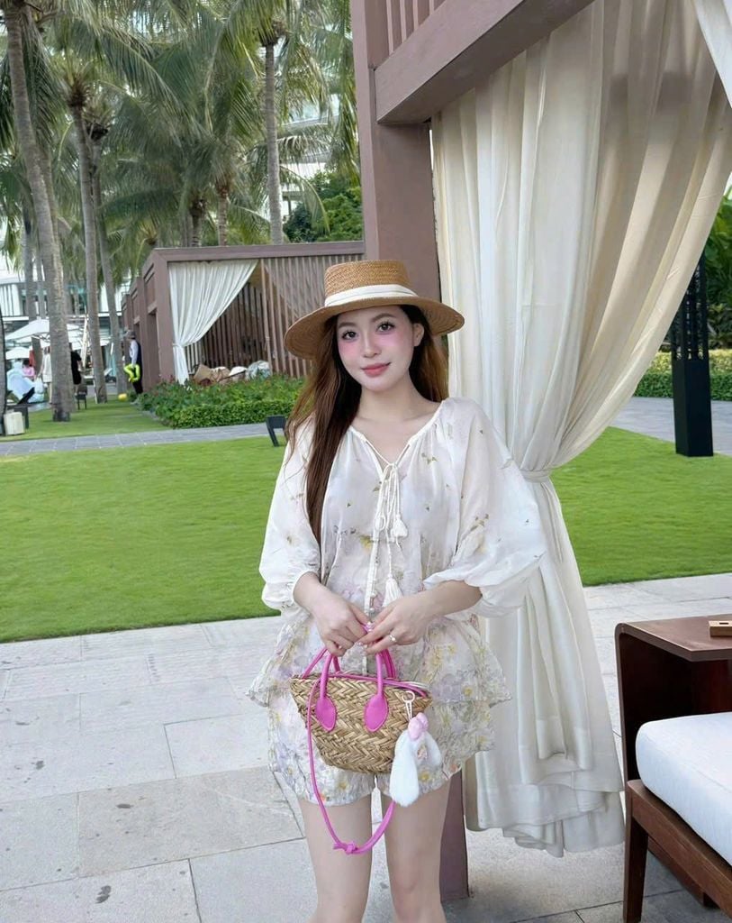 TB8609 SET HOA PHỐI NÚT, QUẦN SHORT (SET KEM)
