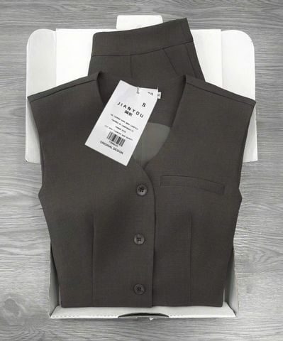 TB8863 -Set áo kiểu Vest phối nắp túi, quần short Ghi