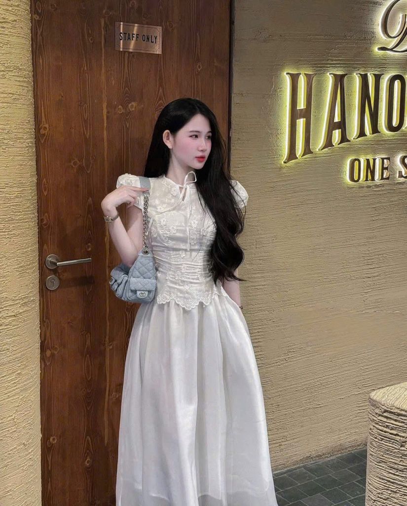 VGU0926 - ĐẦM TIỂU THƯ PHỐI NƠ THÊU