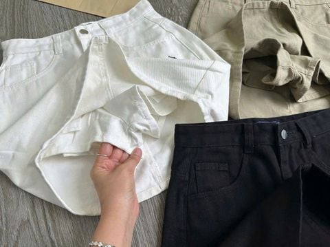 VGU0953 - CHÂN VÁY NGẮN THÊU LOGO ( VÁY LẺ) - MÀU RÊU