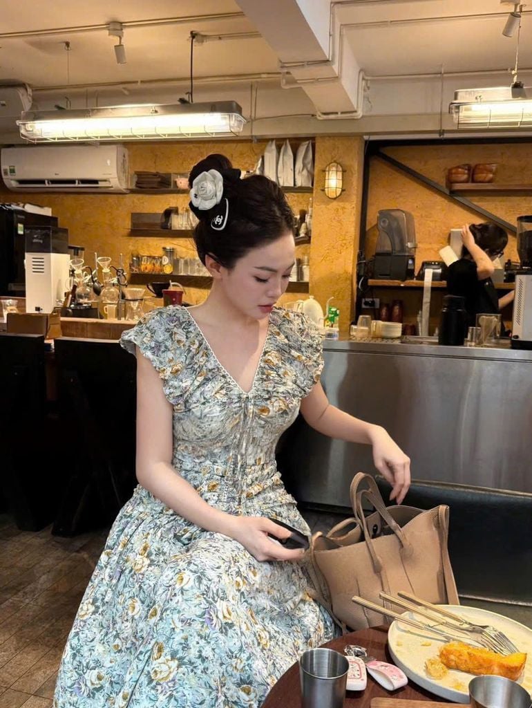 VGU0967 - ĐẦM DÀI HOA CỔ TIM