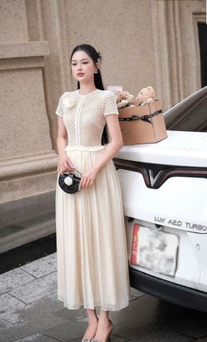 VGU1098 - ĐẦM TIỂU THƯ TAG HOA - MÀU KEM