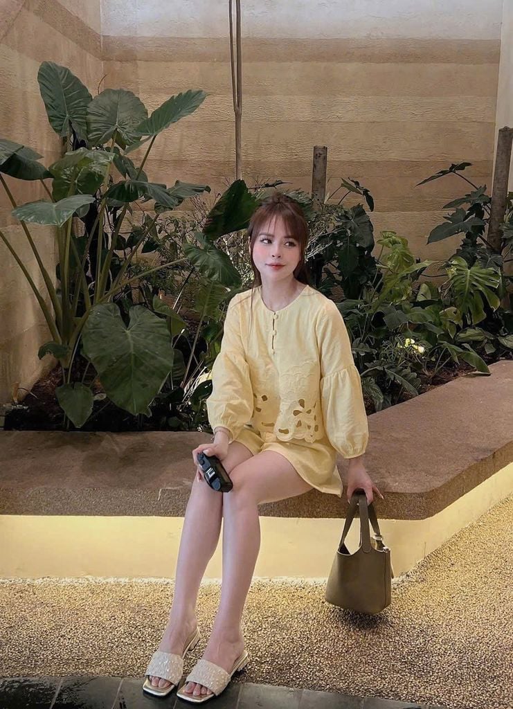 TB9042 - SET NGẮN THÊU HOA NỔI - MÀU VÀNG