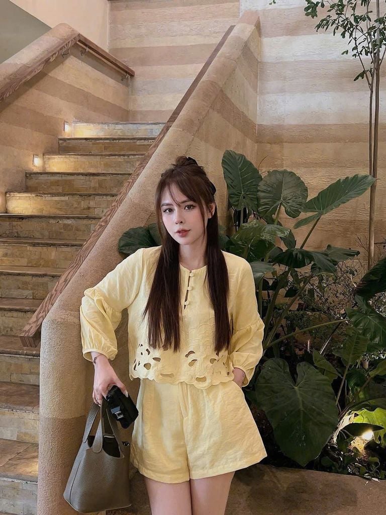 TB9042 - SET NGẮN THÊU HOA NỔI - MÀU VÀNG