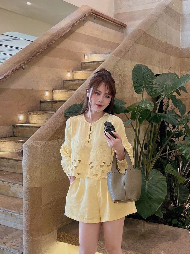 TB9042 - SET NGẮN THÊU HOA NỔI - MÀU VÀNG