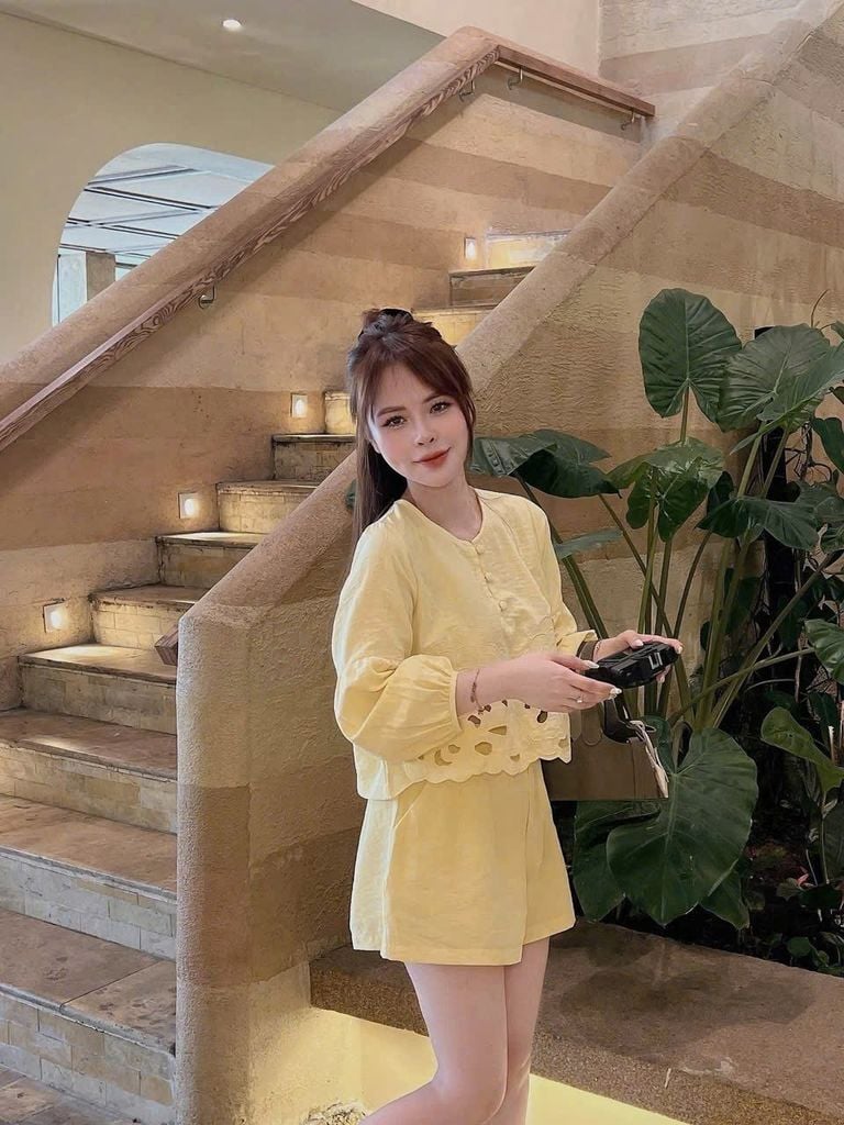 TB9042 - SET NGẮN THÊU HOA NỔI - MÀU VÀNG