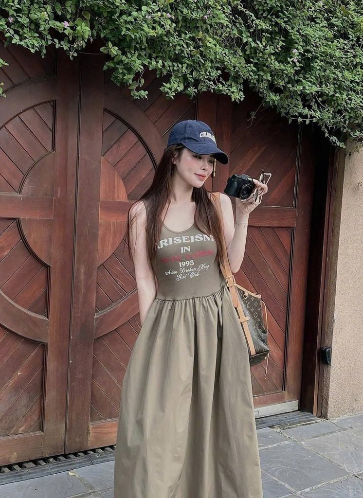 TQ4558 - ĐẦM 2 DÂY IN CHỮ PHỐI TÙNG (NÂU)