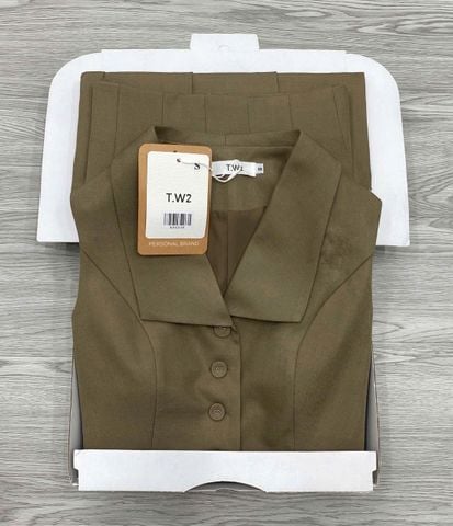 KS1211 - SET ÁO SÁT NÁCH, CHÂN VÁY DÀI XẾP LY NÂU