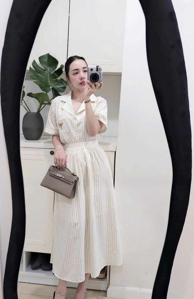 SKY9185 - ĐẦM CỔ SƠ MI SỌC THÊU NƠ FORM DÀI