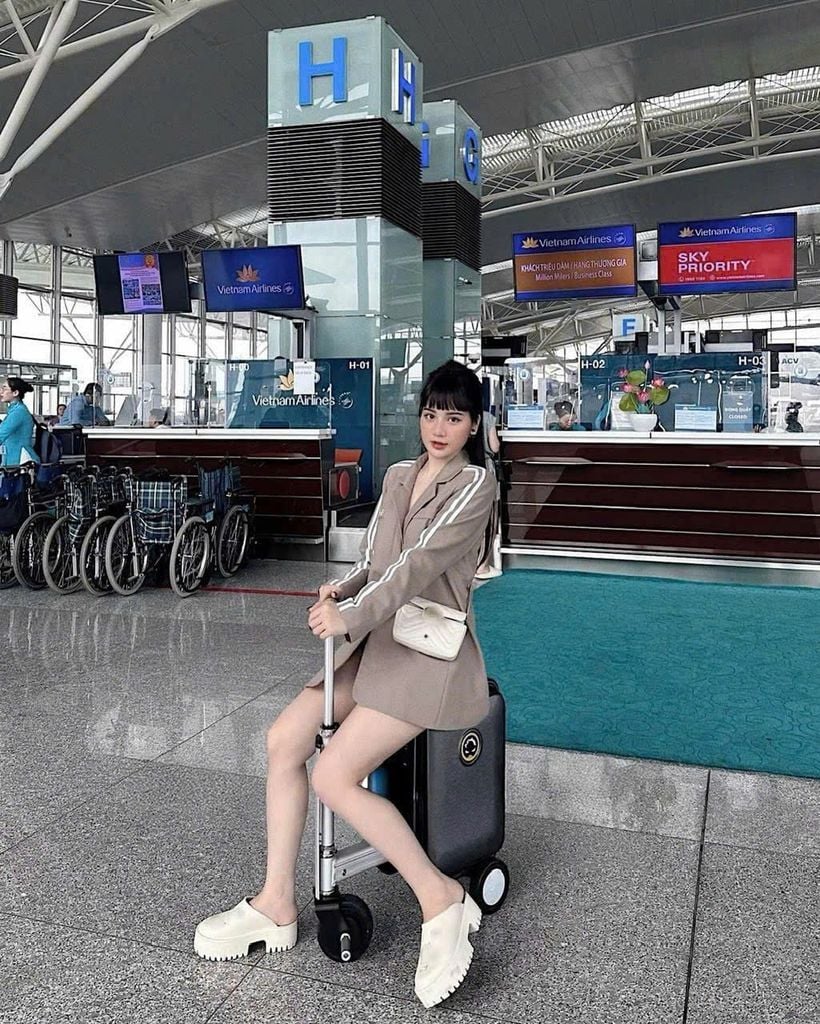 TB9130 - ÁO KHOÁC VEST FORM DÀI PHỐI SỌC (ÁO LẺ)