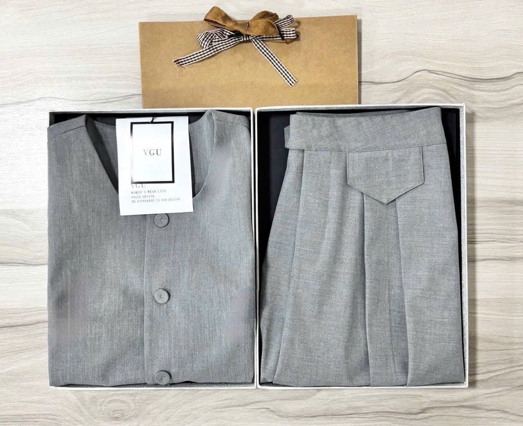 VGU1357 - SET ÁO SÁT NÁCH KIỂU - QUẦN SHORT PHỐI LY