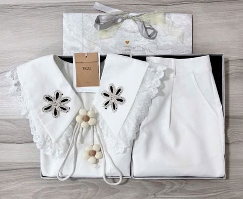 VGU1365 - SET ÁO NGẮN THÊU CỘT NƠ HOA - CHÂN VÁY NGẮN TRẮNG