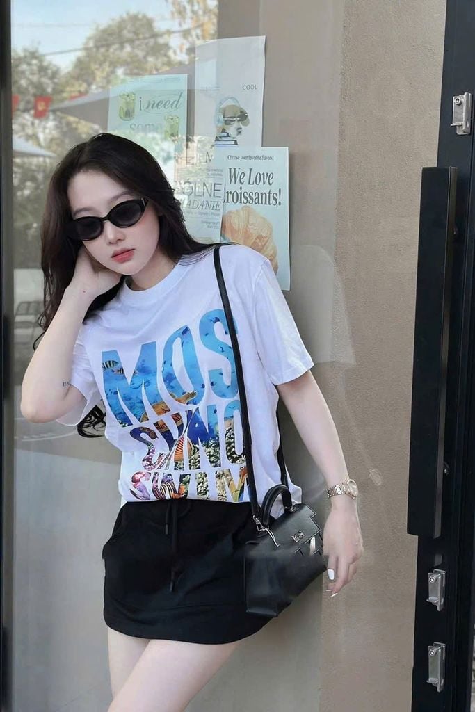 KS1305 - SET ÁO THUN IN MOS CHINO + CHÂN VÁY NGẮN