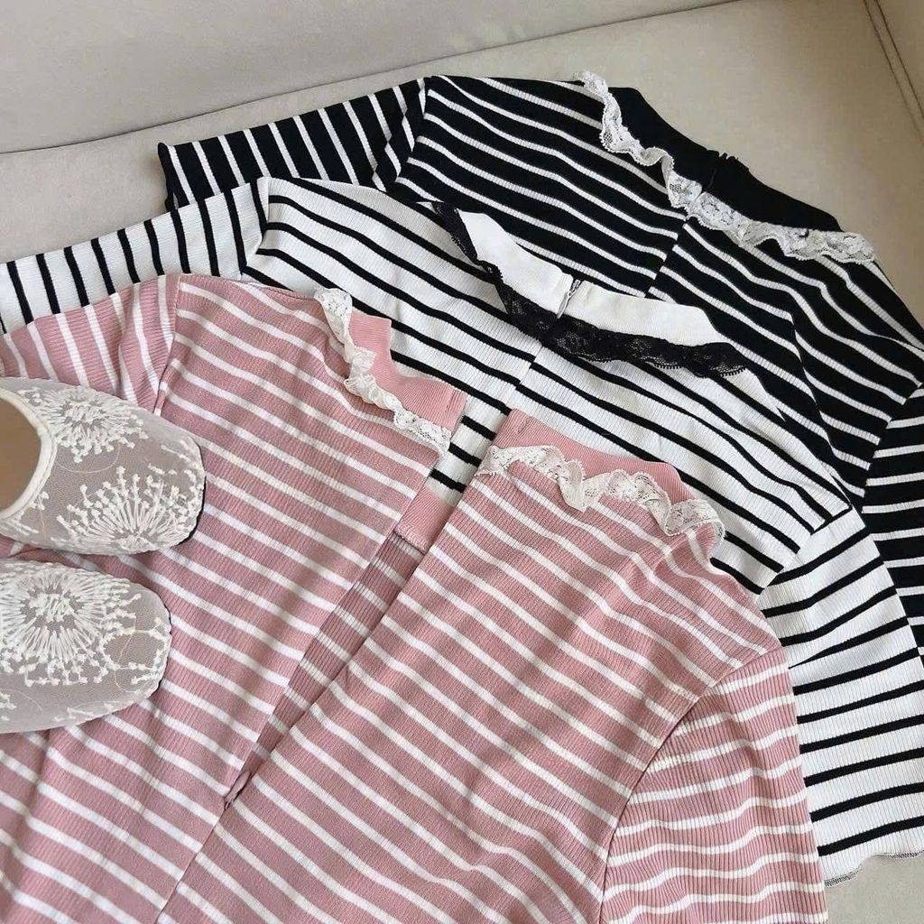 TQ4637 - ĐẦM BODY CỔ VIỀN REN - SỌC HỒNG