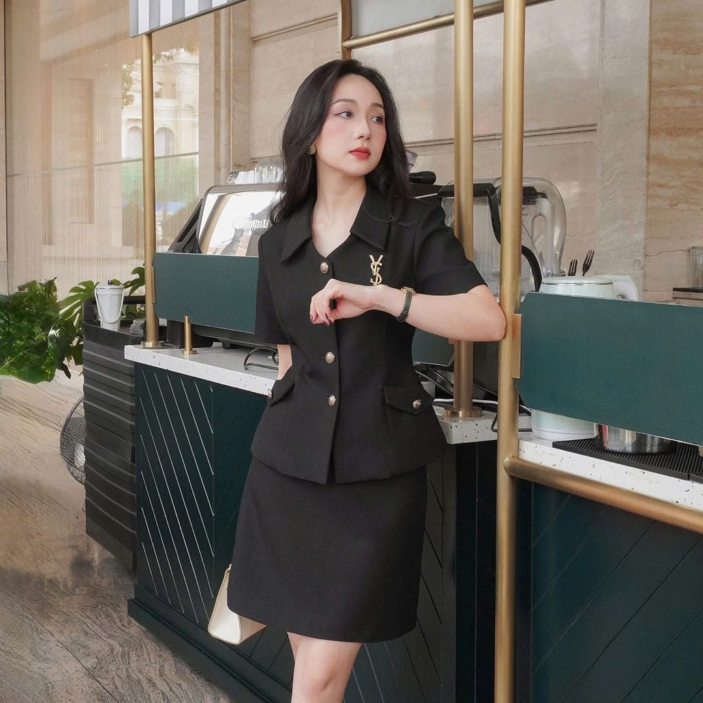 VGU1538 SET CỔNG SỞ PHỐI TAG - CHÂN VÁY NGẮN (ĐEN)