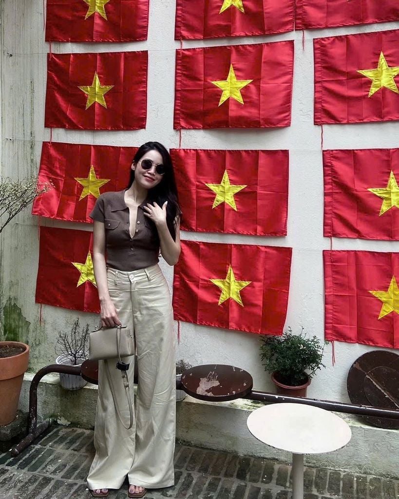 LEN4511 ÁO LEN BODY PHỐI NÚT (NÂU)