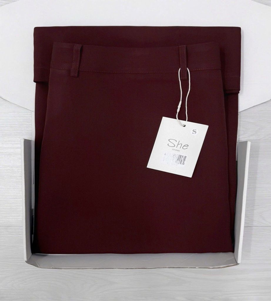 SHE4674 CHÂN VÁY MIDI ĐỎ ĐÔ (KO KÈM NỊT)