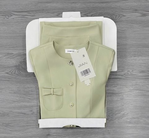 TB9443 SET CÔNG SỞ ÁO NÚT NGỌC - CHÂN VÁY A DÀI (XANH)