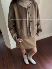 LEN4617 KHOÁC DẠ ÉP CHẠY VIỀN PHỐI TÚI (NÂU)