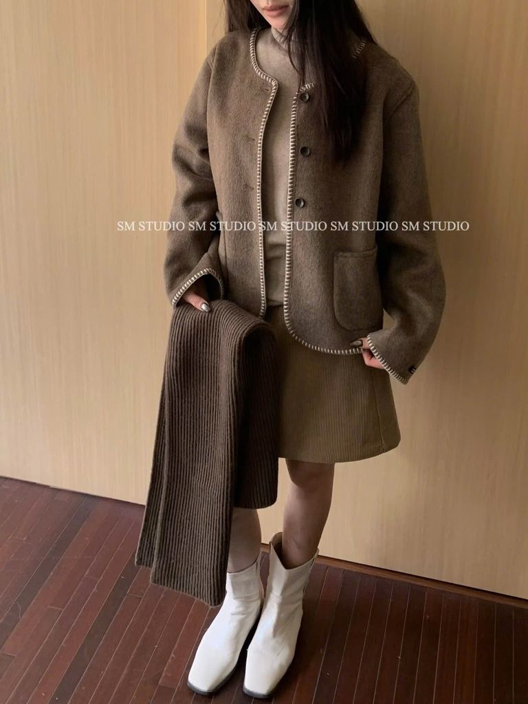 LEN4617 KHOÁC DẠ ÉP CHẠY VIỀN PHỐI TÚI (NÂU)