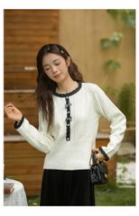 LEN4632 ÁO LEN NƠ TAY DÀI NÚT NGỌC (KEM)