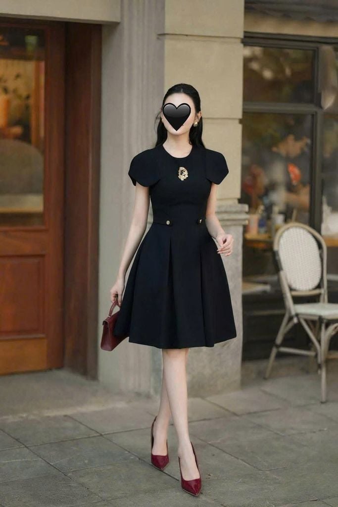 SHE4696 ĐẦM ĐEN TK PHỐI TAG