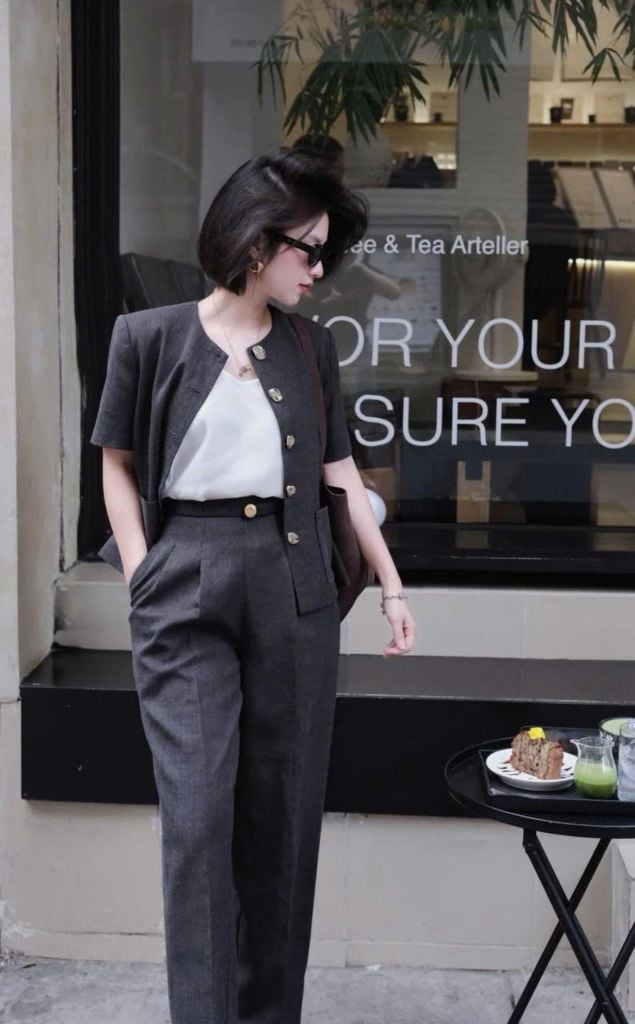 SKY9538 SET CÔNG SỞ ÁO NÚT KIỂU - QUẦN BAGGY (XÁM)