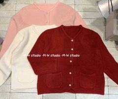 LEN4787 KHOÁC LEN Ô VUÔNG PHỐI TÚI (KEM) 359