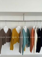 LEN4779 KHOÁC LEN BASIC CỔ V (KEM)