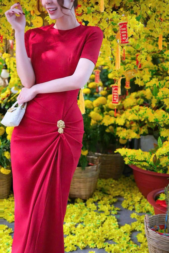 SKY9582 - ĐẦM ÔM BODY GẮN TAG - MÀU ĐỎ