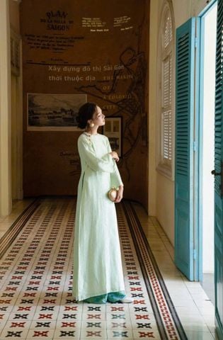 VGU1787 - ÁO DÀI CÁCH TÂN CỔ TRÒN + QUẦN HỌA TIẾT - MÀU XANH