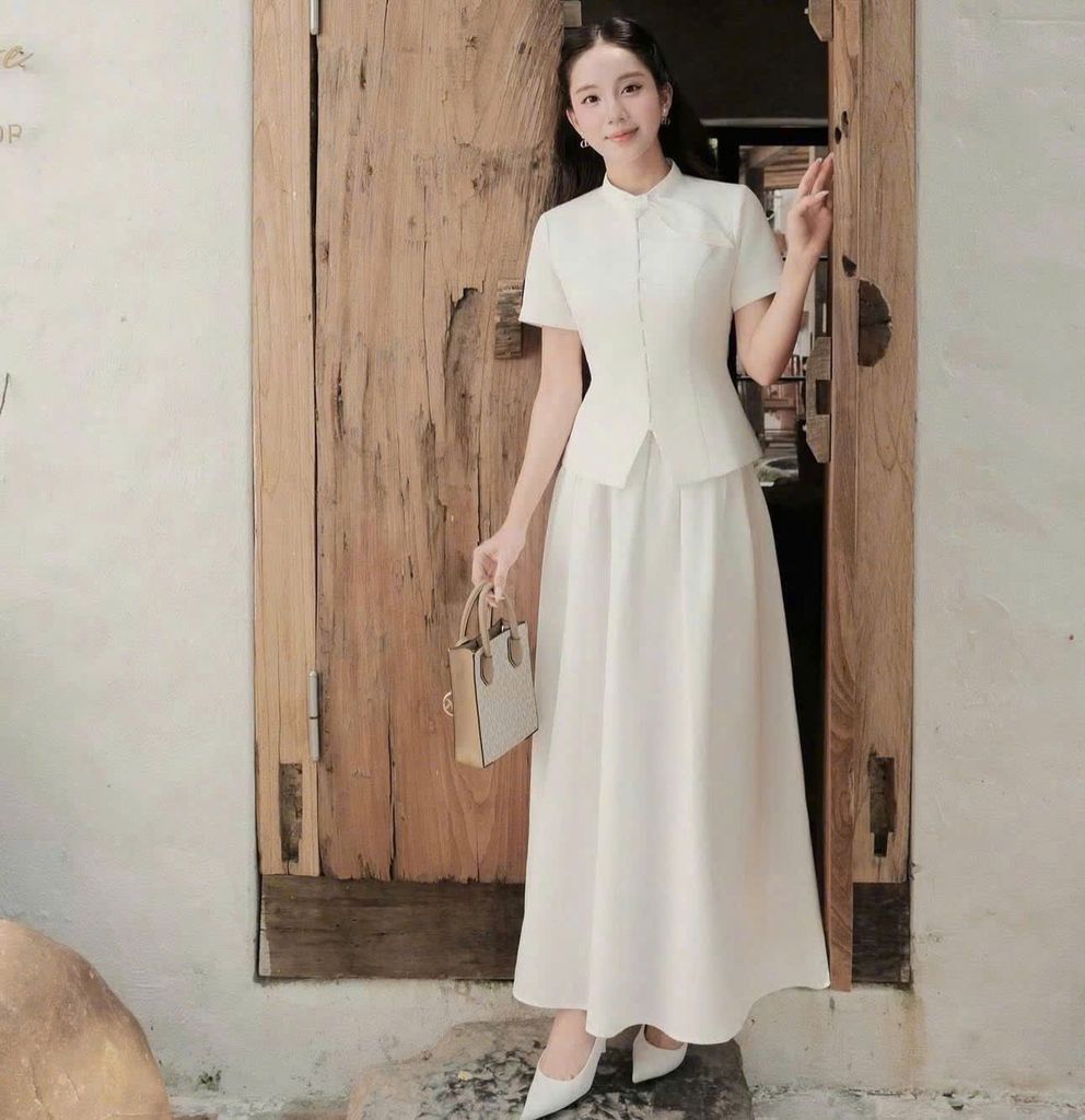VGU1800 - SET THANH LỊCH ÁO CỔ TRỤ NƠ - CHÂN VÁY DÀI
