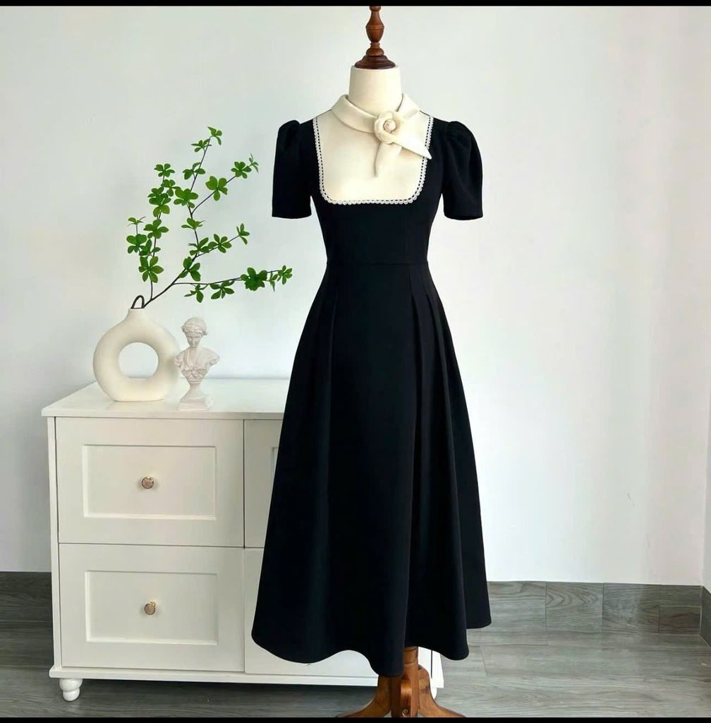 VGU1804 - ĐẦM DÀI PHỐI NƠ CỔ TAG HOA