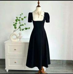 VGU1804 - ĐẦM DÀI PHỐI NƠ CỔ TAG HOA