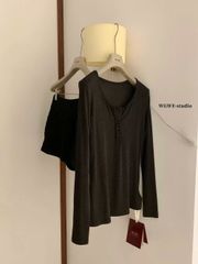 LEN4976 ÁO THUN TAY DÀI PHỐI NÚT WGWE (ĐEN)