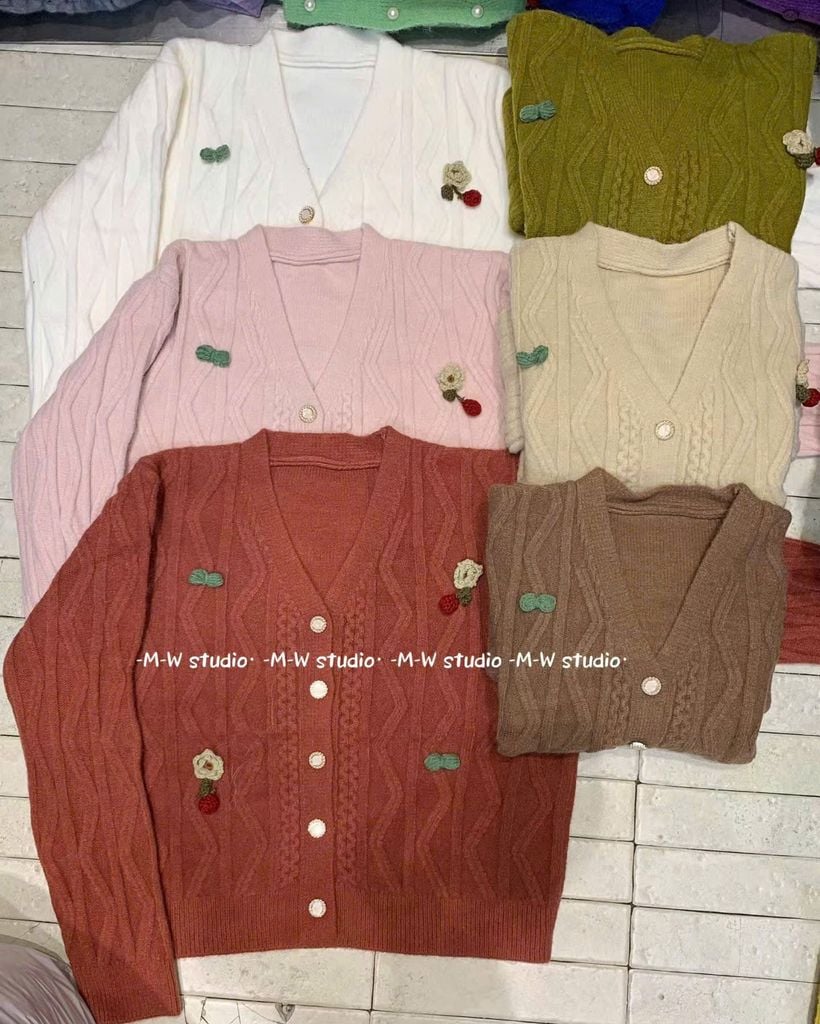 LEN5040 CARDIGAN LEN HOA NÚT NGỌC (ĐỎ)