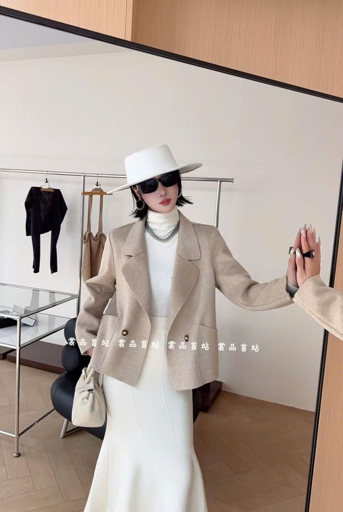 LEN5081 KHOÁC DẠ ÉP NHŨ PHỐI TÚI FORM NGẮN (DA) 983-171