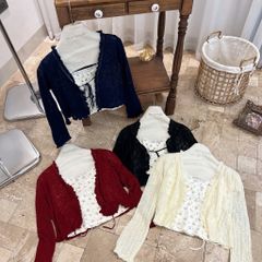 LEN5103 KHOÁC LEN (ĐEN) + ÁO DÂY HOA NHÍ 3637