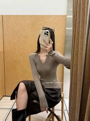 LEN5229 ÁO LEN NGỰA TAY DÀI PHỐI NÚT (NÂU DA) 8807