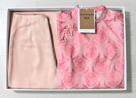 VGU1858 ÁO DÀI GẤM HỌA TIẾT CAO CẤP (HỒNG)