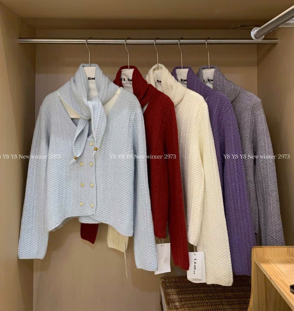 LEN5382 KHOÁC LEN NÚT 2HÀNG PHỐI CHOÀNG (TÍM) 2973