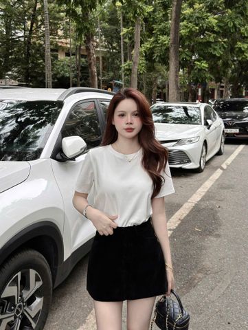 SHE4742 - SET BASIC ÁO THUN TRẮNG - CHÂN VÁY NGẮN ĐEN
