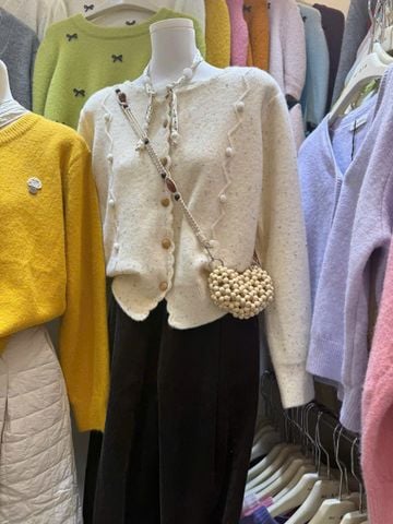 LEN5662 - ÁO LEN TAY DÀI THÊU NỔI ZIG ZAG MÀU KEM 25279