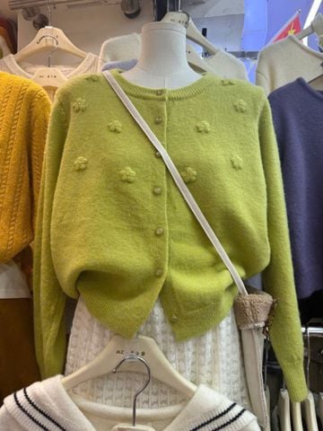 LEN5664 - ÁO LEN THÊU NƠ NỔI MÀU XANH 25231