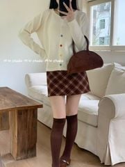 LEN5677 - ÁO LEN TAY DÀI PHỐI NÚT MÀU VIỀN REN - MÀU KEM