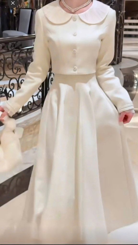 VGU1963 SET ÁO CỔ SEN TAY DÀI - CHÂN VÁY KEM